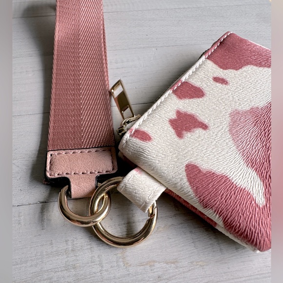 Pink Cow Print Card Case Pouch w/Removable Wrist Strap - Picture 1 of 7